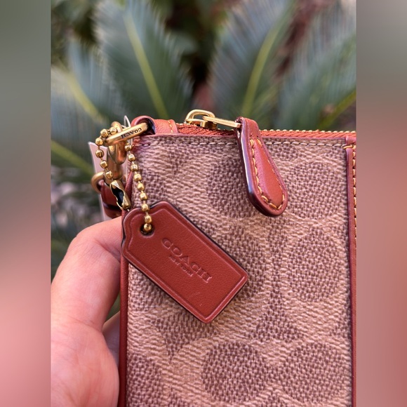 🆕 Coach Wristlet Brand New Rust Brown Small Cute Logo Print Authentic - Picture 3 of 11